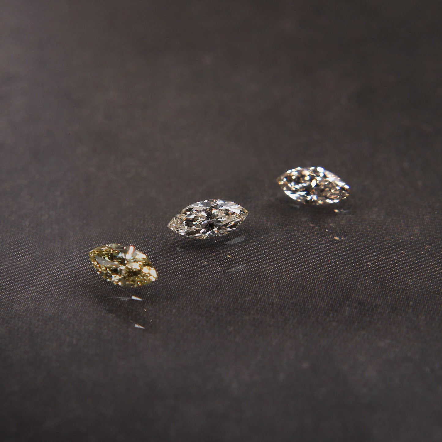 ダイヤモンド 0.18ct マーキスカット 5.8mm×2.8mm×1.7mm【MJ2914】