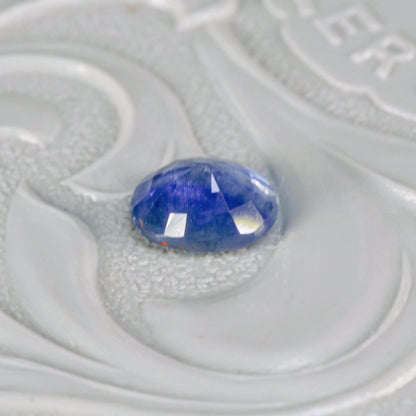 バイカラーサファイア 0.67ct オーバルカット 5.8mm×4.8mm×2.7mm【MJ3114】