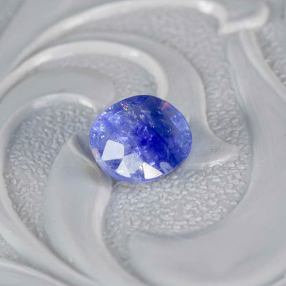 バイカラーサファイア 0.67ct オーバルカット 5.9mm×4.8mm×2.6mm【MJ3116】