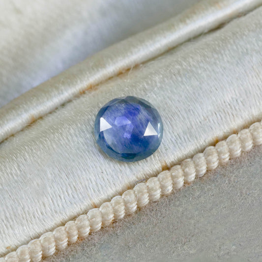 モンタナサファイア 0.57ct ローズカット 5.3mm×5.3mm×2.1mm【MJ3117】