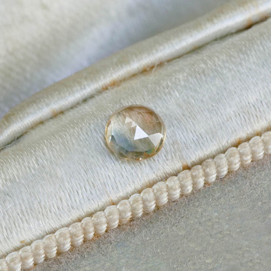 モンタナサファイア 0.42ct ローズカット 4.6mm×4.6mm×1.9mm【MJ3120】