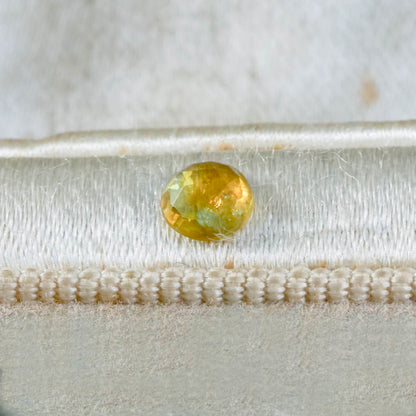 モンタナサファイア 0.41ct ローズカット 4.6mm×4.6mm×1.8mm【MJ3122】