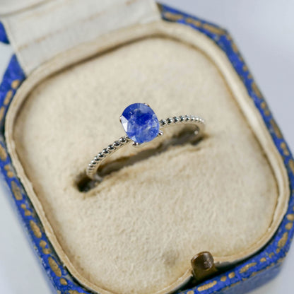 バイカラーサファイア 0.67ct オーバルカット 5.9mm×4.8mm×2.6mm【MJ3116】