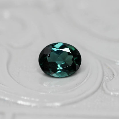ラグーントルマリン 0.65ct オーバルカット 6.0mm×5.0mm×3.1mm【MJ3130】