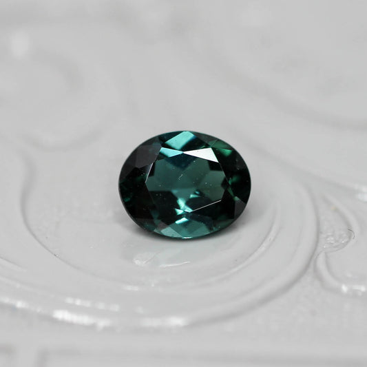 ラグーントルマリン 0.65ct オーバルカット 6.0mm×5.0mm×3.1mm【MJ3130】