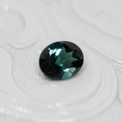 ラグーントルマリン 0.65ct オーバルカット 6.0mm×5.0mm×3.1mm【MJ3130】