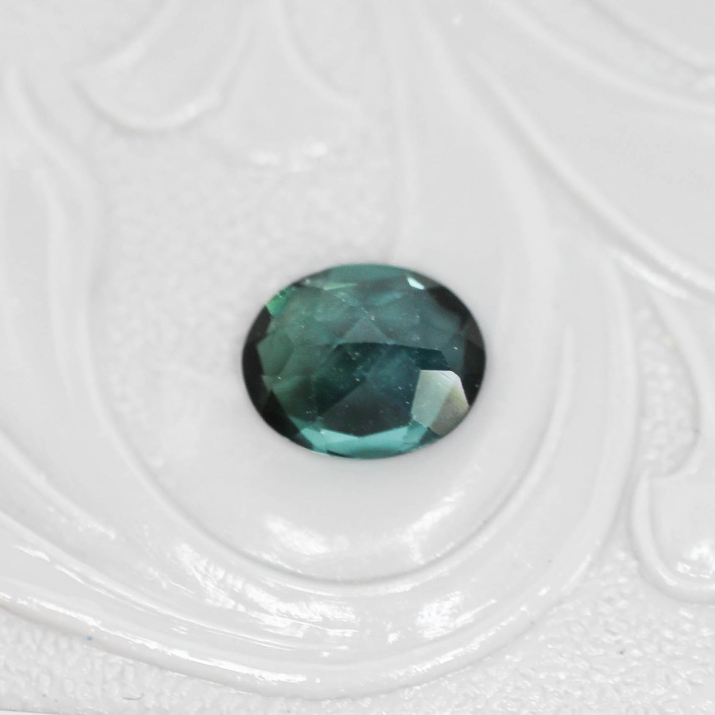 ラグーントルマリン 0.65ct オーバルカット 6.0mm×5.0mm×3.1mm【MJ3130】