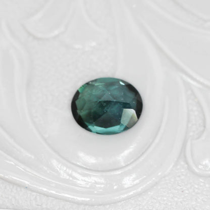 ラグーントルマリン 0.65ct オーバルカット 6.0mm×5.0mm×3.1mm【MJ3130】