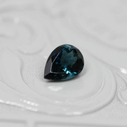 ラグーントルマリン 0.71ct ペアシェイプカット 7.0mm×5.0mm×3.2mm【MJ3132】