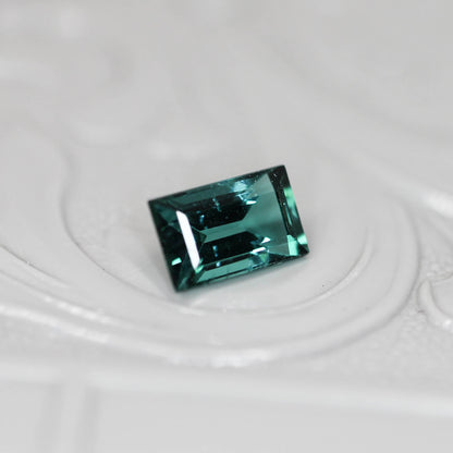 ラグーントルマリン 0.51ct スクエアカット 3.6mm×5.9mm×2.8mm【MJ3123】