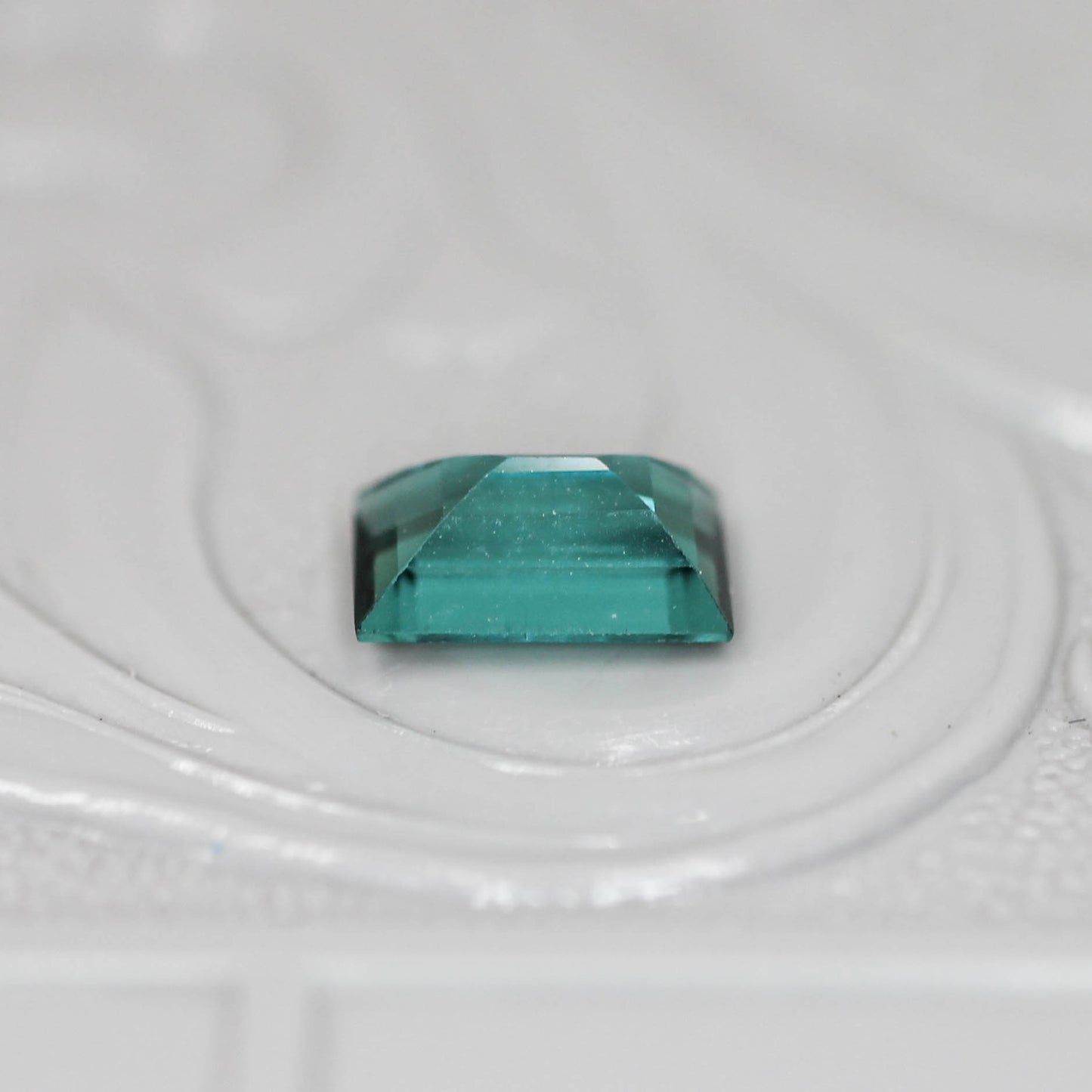 ラグーントルマリン 0.51ct スクエアカット 3.6mm×5.9mm×2.8mm【MJ3123】