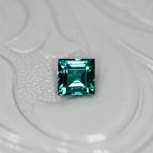 ラグーントルマリン 0.24ct スクエアカット 3.5mm×3.5mm×2.3mm【MJ3124】