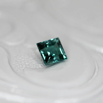 ラグーントルマリン 0.24ct スクエアカット 3.5mm×3.5mm×2.3mm【MJ3124】