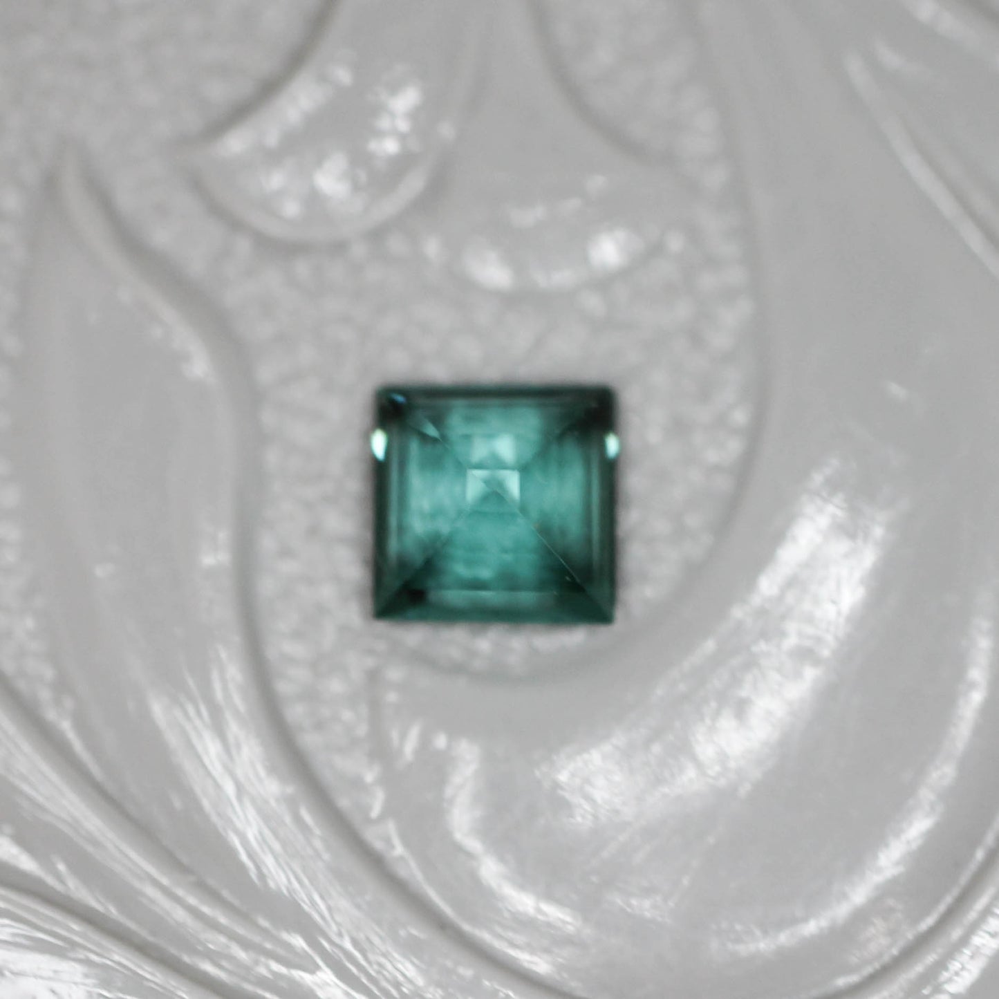 ラグーントルマリン 0.24ct スクエアカット 3.5mm×3.5mm×2.3mm【MJ3124】