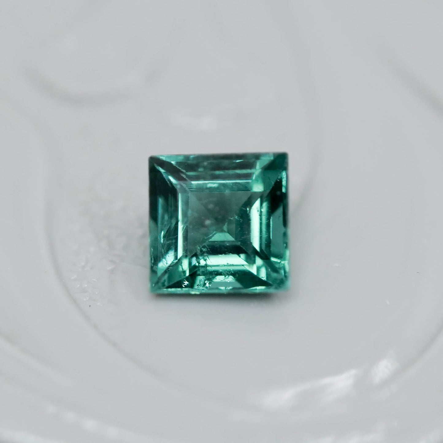 ラグーントルマリン 0.33ct スクエアカット 3.9mm×3.9mm×2.6mm【MJ3125】