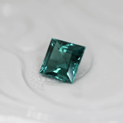 ラグーントルマリン 0.33ct スクエアカット 3.9mm×3.9mm×2.6mm【MJ3125】