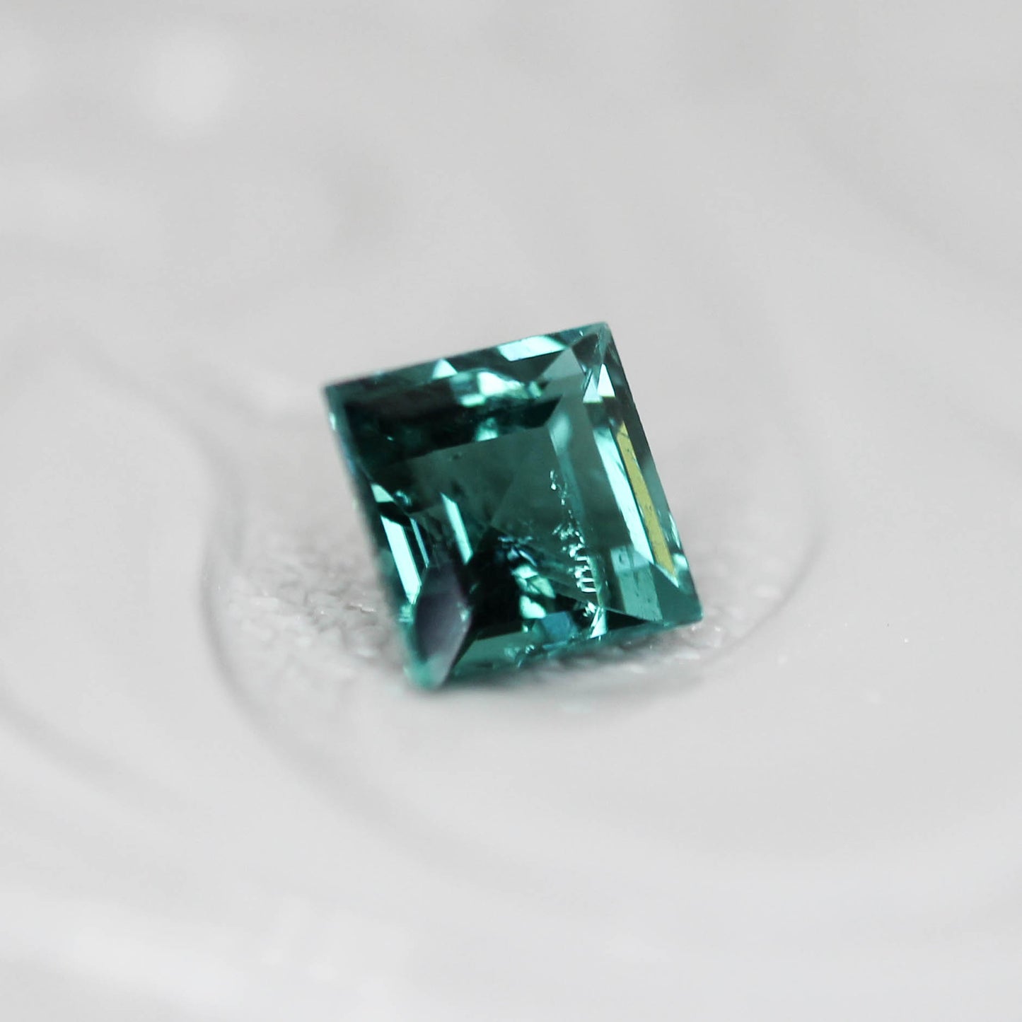 ラグーントルマリン 0.33ct スクエアカット 3.9mm×3.9mm×2.6mm【MJ3125】
