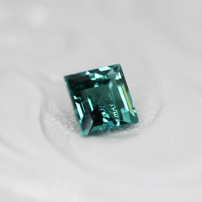 ラグーントルマリン 0.33ct スクエアカット 3.9mm×3.9mm×2.6mm【MJ3125】