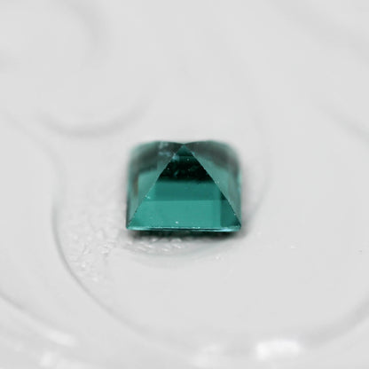 ラグーントルマリン 0.33ct スクエアカット 3.9mm×3.9mm×2.6mm【MJ3125】
