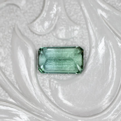 シーフォームトルマリン 0.66ct エメラルドカット 6.2mm×3.7mm×3.0mm【MJ3126】