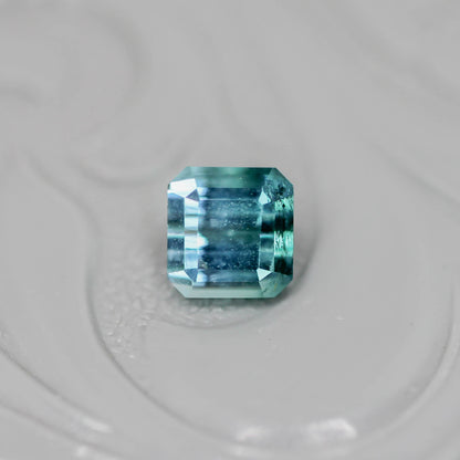 シーフォーム バイカラートルマリン 0.53ct エメラルドカット 4.2mm×4.1mm×3.5mm【MJ3127】