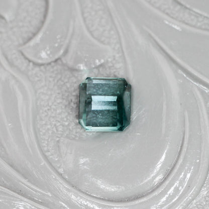シーフォーム バイカラートルマリン 0.53ct エメラルドカット 4.2mm×4.1mm×3.5mm【MJ3127】