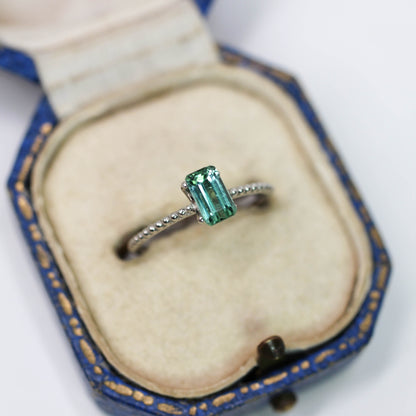 シーフォームトルマリン 0.66ct エメラルドカット 6.2mm×3.7mm×3.0mm【MJ3126】