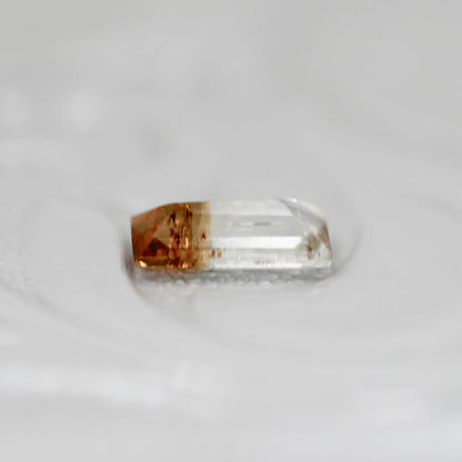 バイカラートルマリン 0.37ct スクエアカット 6.2mm×3.1mm×2.2mm【MJ3135】