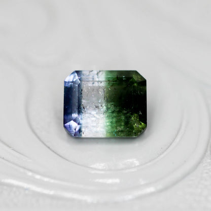 パーティーカラードトルマリン 0.98ct エメラルドカット 6.1mm×4.9mm×3.2mm【MJ3141】