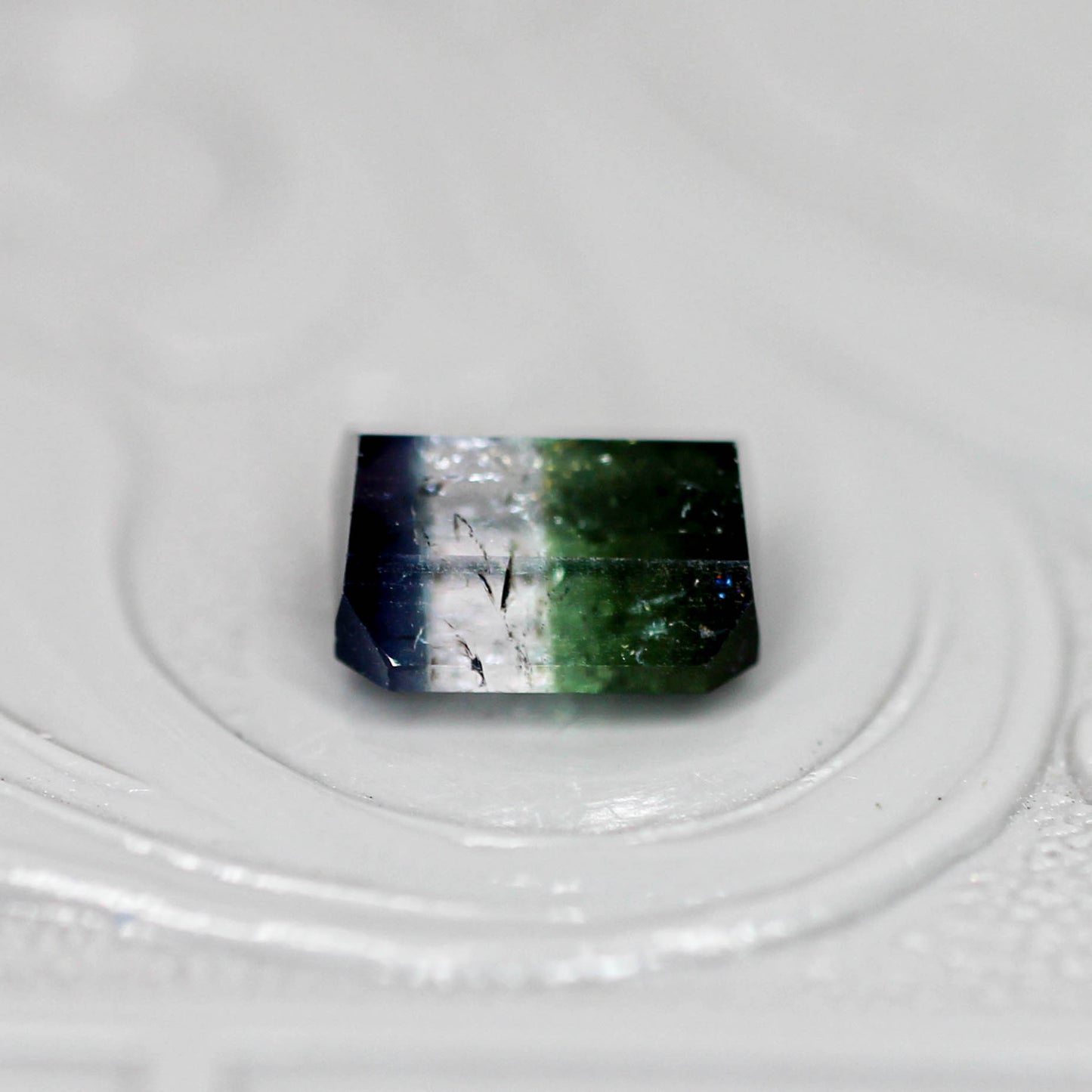パーティーカラードトルマリン 0.98ct エメラルドカット 6.1mm×4.9mm×3.2mm【MJ3141】