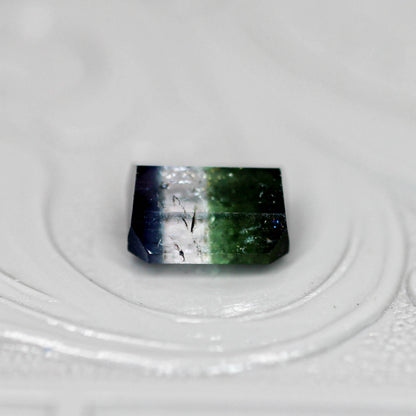 パーティーカラードトルマリン 0.98ct エメラルドカット 6.1mm×4.9mm×3.2mm【MJ3141】