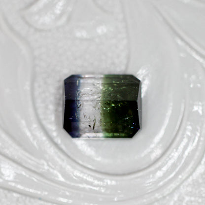 パーティーカラードトルマリン 0.98ct エメラルドカット 6.1mm×4.9mm×3.2mm【MJ3141】