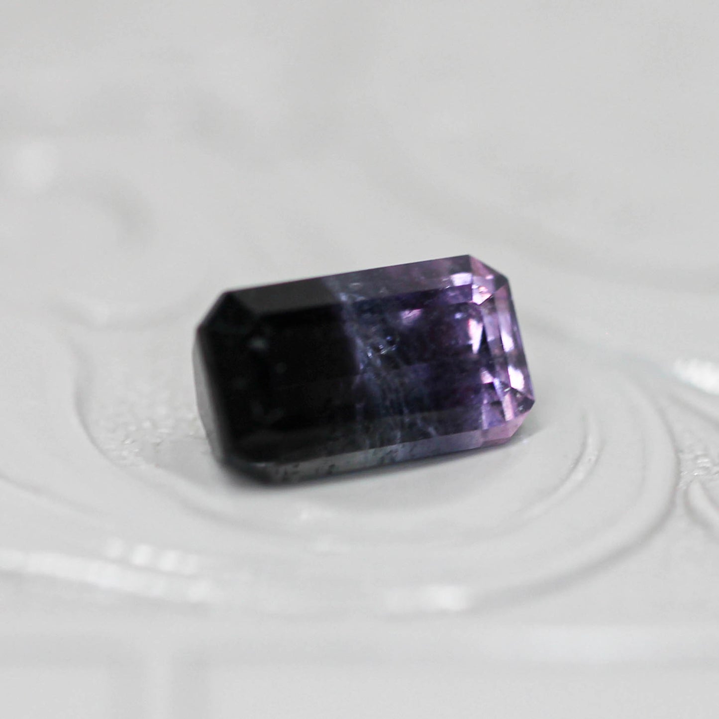 バイカラートルマリン 1.17ct エメラルドカット 7.7mm×4.5mm×3.6mm【MJ3146】