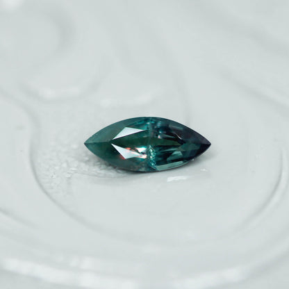 アレキサンドライト 0.21ct マーキスカット 6.0mm×2.6mm×1.8mm【MJ3148】