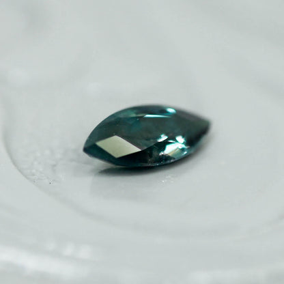 アレキサンドライト 0.21ct マーキスカット 6.0mm×2.6mm×1.8mm【MJ3148】