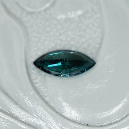 アレキサンドライト 0.21ct マーキスカット 6.0mm×2.6mm×1.8mm【MJ3148】