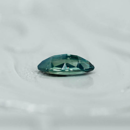 アレキサンドライト 0.20ct マーキスカット 5.5mm×2.6mm×1.9mm【MJ3149】