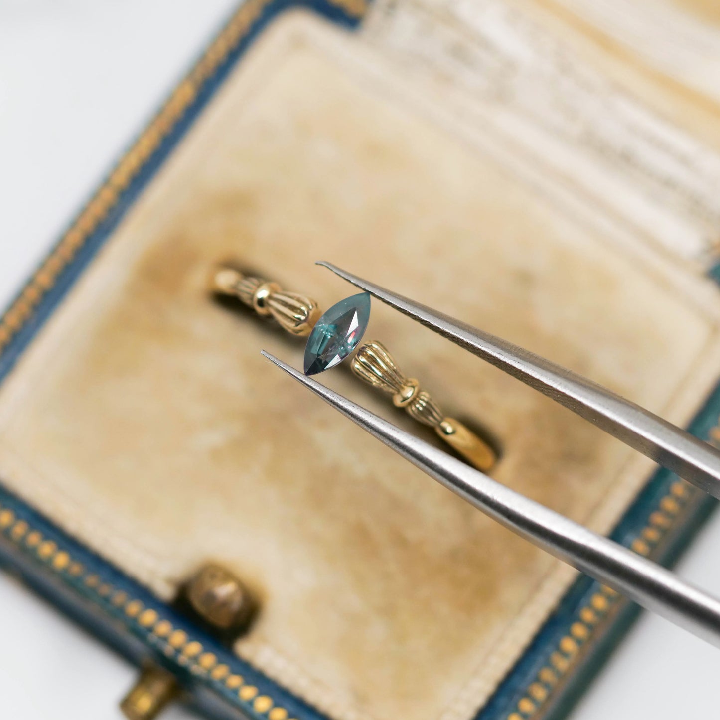 アレキサンドライト 0.21ct マーキスカット 6.0mm×2.6mm×1.8mm【MJ3148】