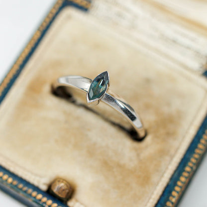 アレキサンドライト 0.21ct マーキスカット 6.0mm×2.6mm×1.8mm【MJ3148】