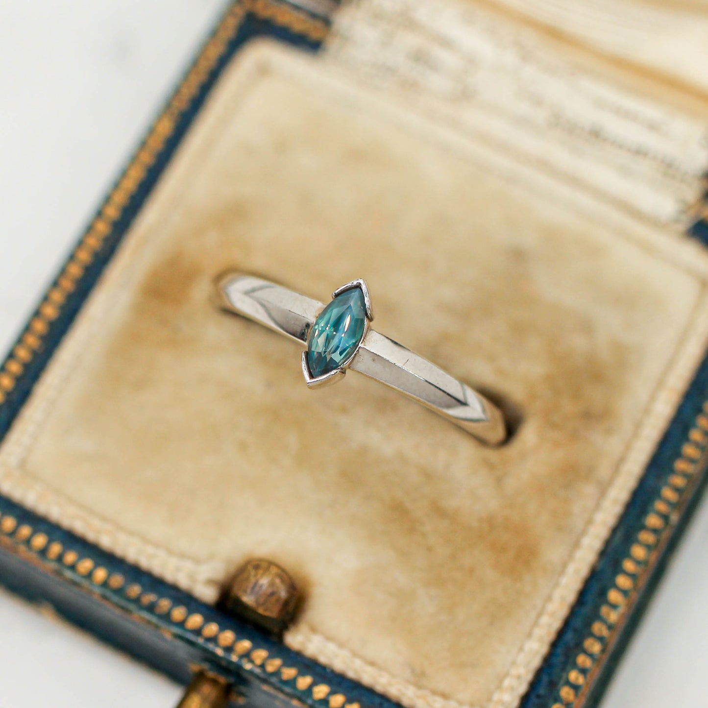 アレキサンドライト 0.20ct マーキスカット 5.5mm×2.6mm×1.9mm【MJ3149】