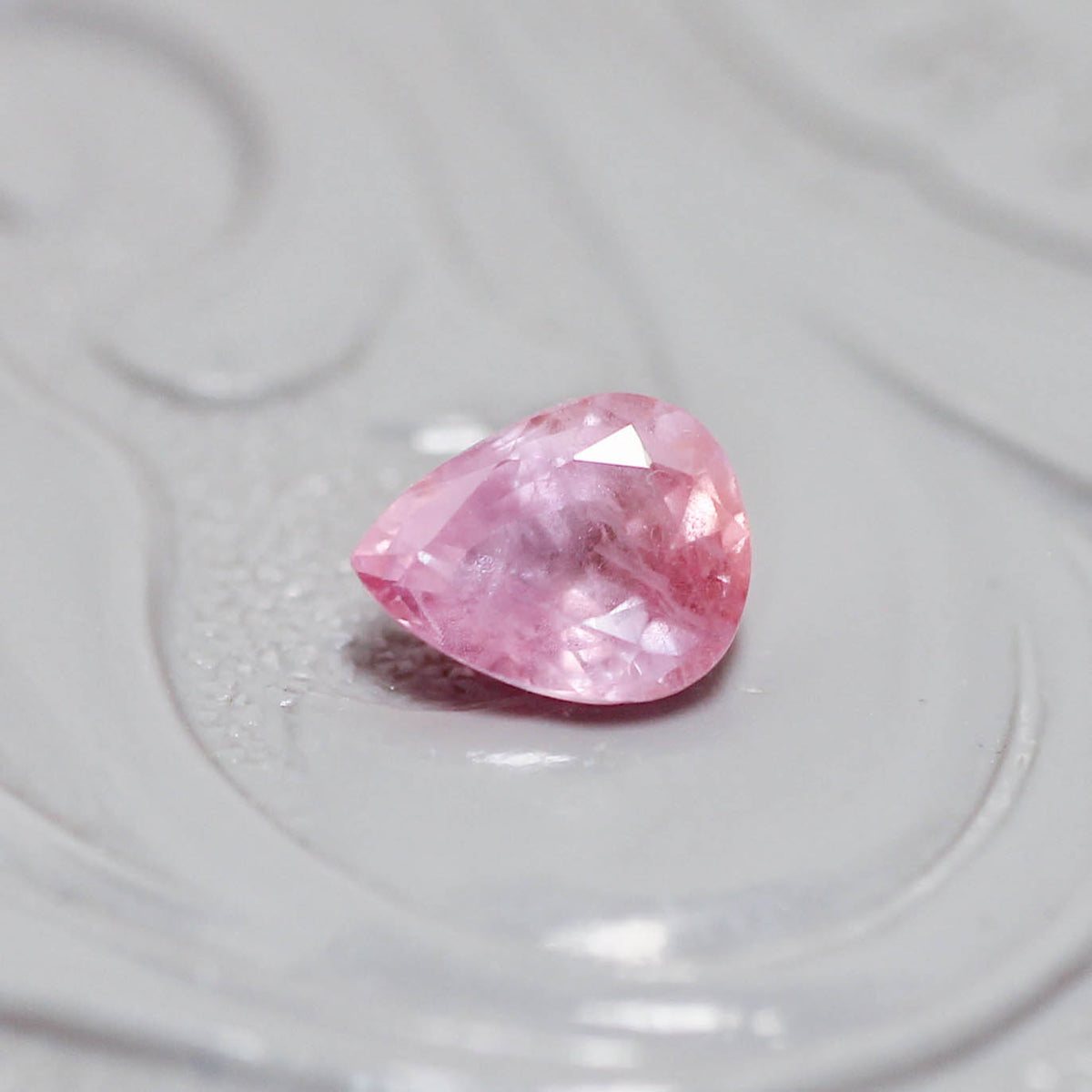 シルキーサファイア 0.52ct ペアシェイプカット 5.4mm×4.3mm×2.7mm【MJ3155】
