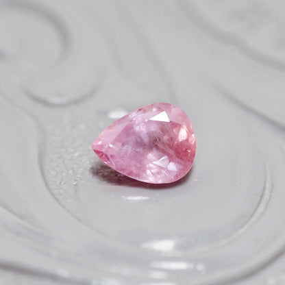 シルキーサファイア 0.52ct ペアシェイプカット 5.4mm×4.3mm×2.7mm【MJ3155】
