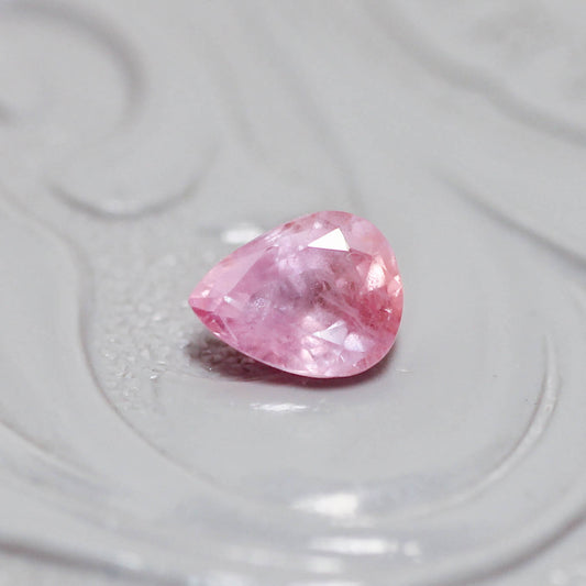 シルキーサファイア 0.52ct ペアシェイプカット 5.4mm×4.3mm×2.7mm【MJ3155】