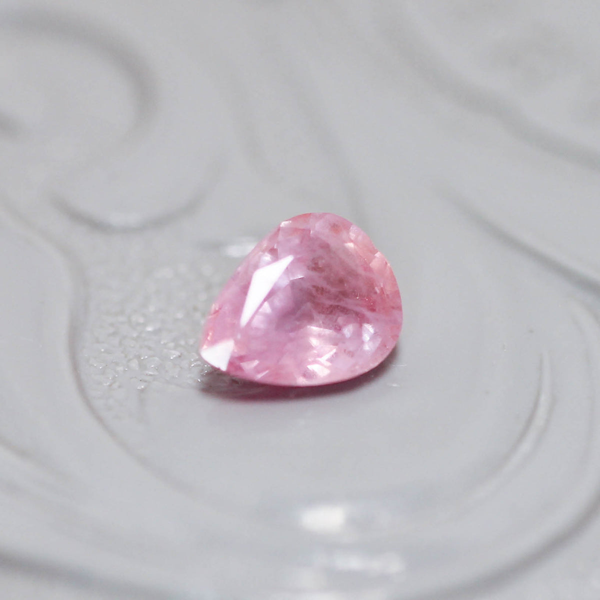 シルキーサファイア 0.52ct ペアシェイプカット 5.4mm×4.3mm×2.7mm【MJ3155】