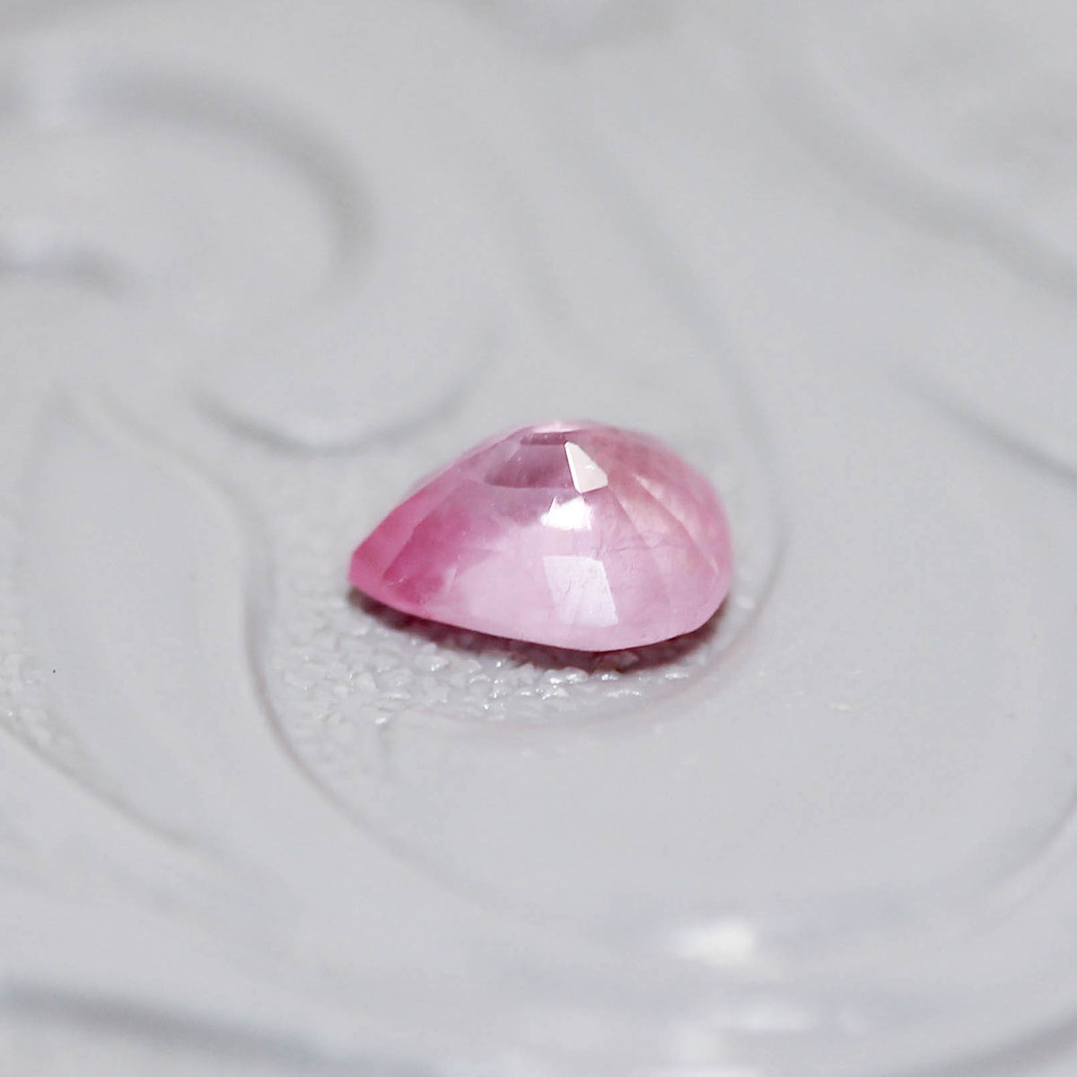 シルキーサファイア 0.52ct ペアシェイプカット 5.4mm×4.3mm×2.7mm【MJ3155】