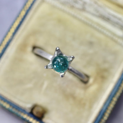 グランディディエライト 0.58ct カボションカット  4.9mm×4.9mm×2.8mm【MJ2738】