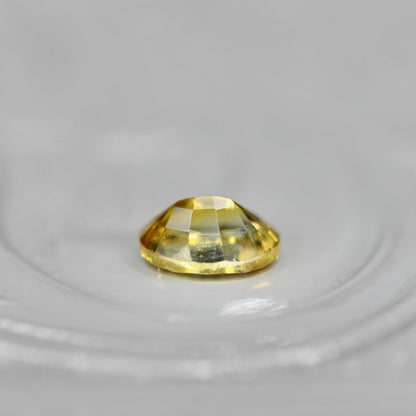 バイカラーサファイア 0.23ct オーバルカット 4.3mm×3.3mm×2.2mm【MJ2559】