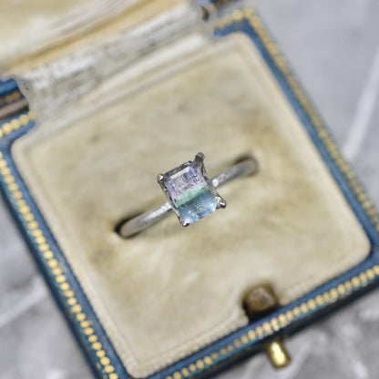 パーティーカラードトルマリン 0.74ct エメラルドカット 6.7mm×4.5mm×2.8mm【MJ2661】