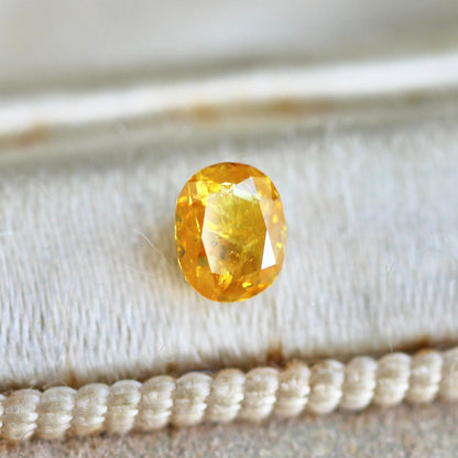 オーバルローズカット ハニーイエローダイヤモンド 0.26ct 4.1mm×3.3mm-2.0mm 【MJ2471】