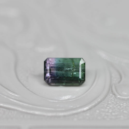 パーティーカラードトルマリン 0.63ct エメラルドカット 6.0mm×3.9mm×3.3mm【MJ2667】
